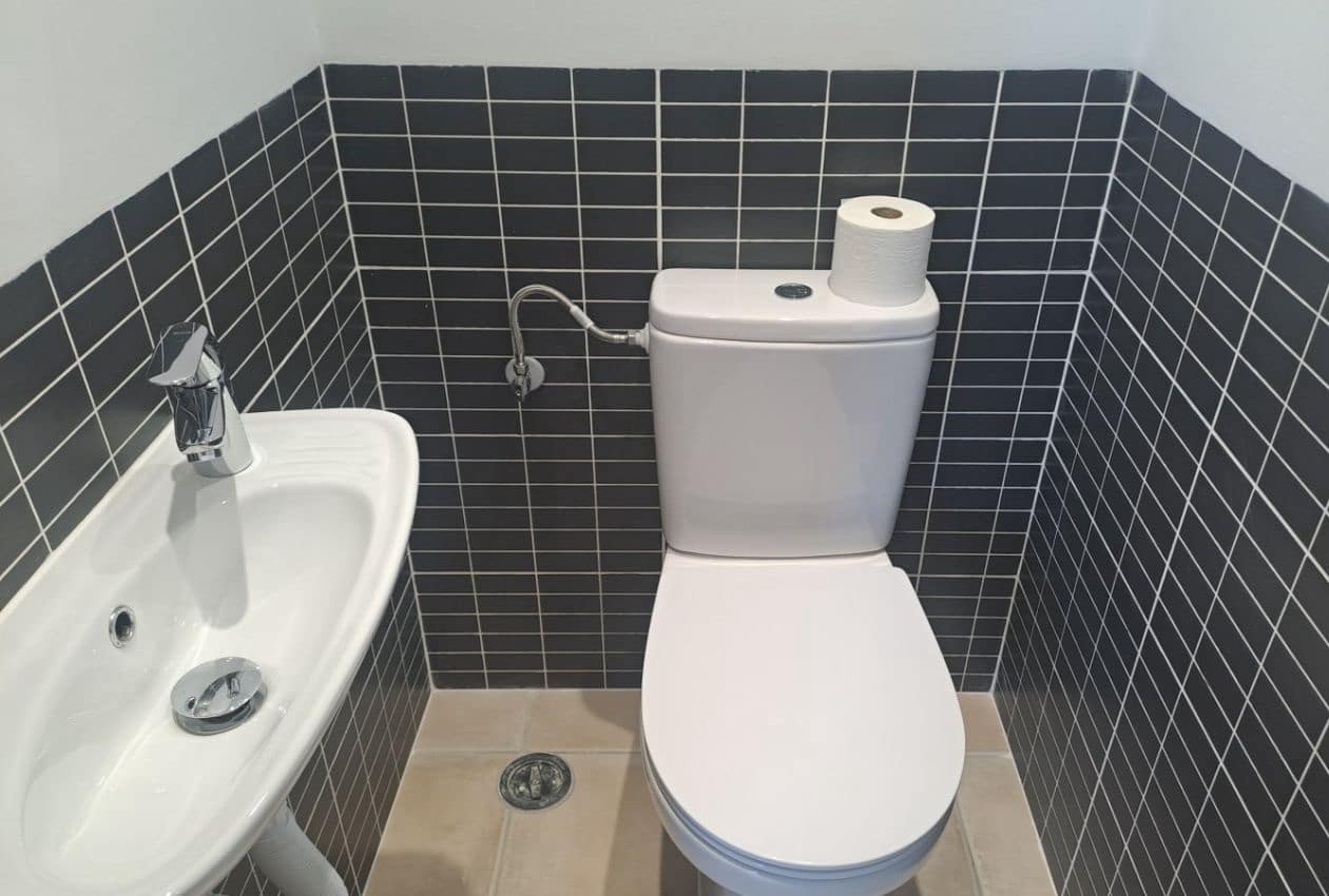 6 soveværelse Finca/Landehus til salg i Iznajar med swimmingpool - € 580.000 (Ref: 9227760)