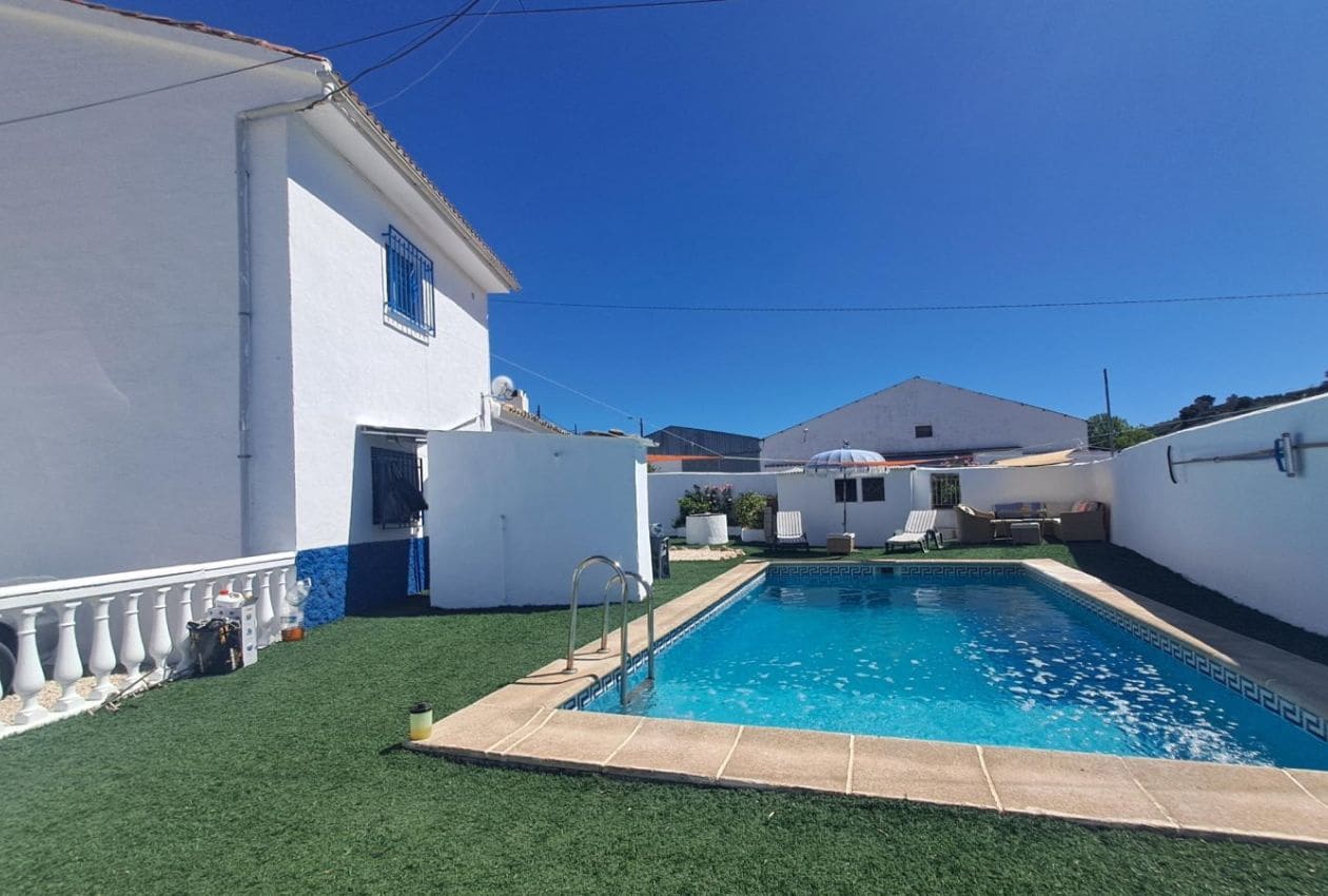 7 soveværelse Finca/Landehus til salg i Alcala la Real med swimmingpool - € 320.000 (Ref: 9254326)