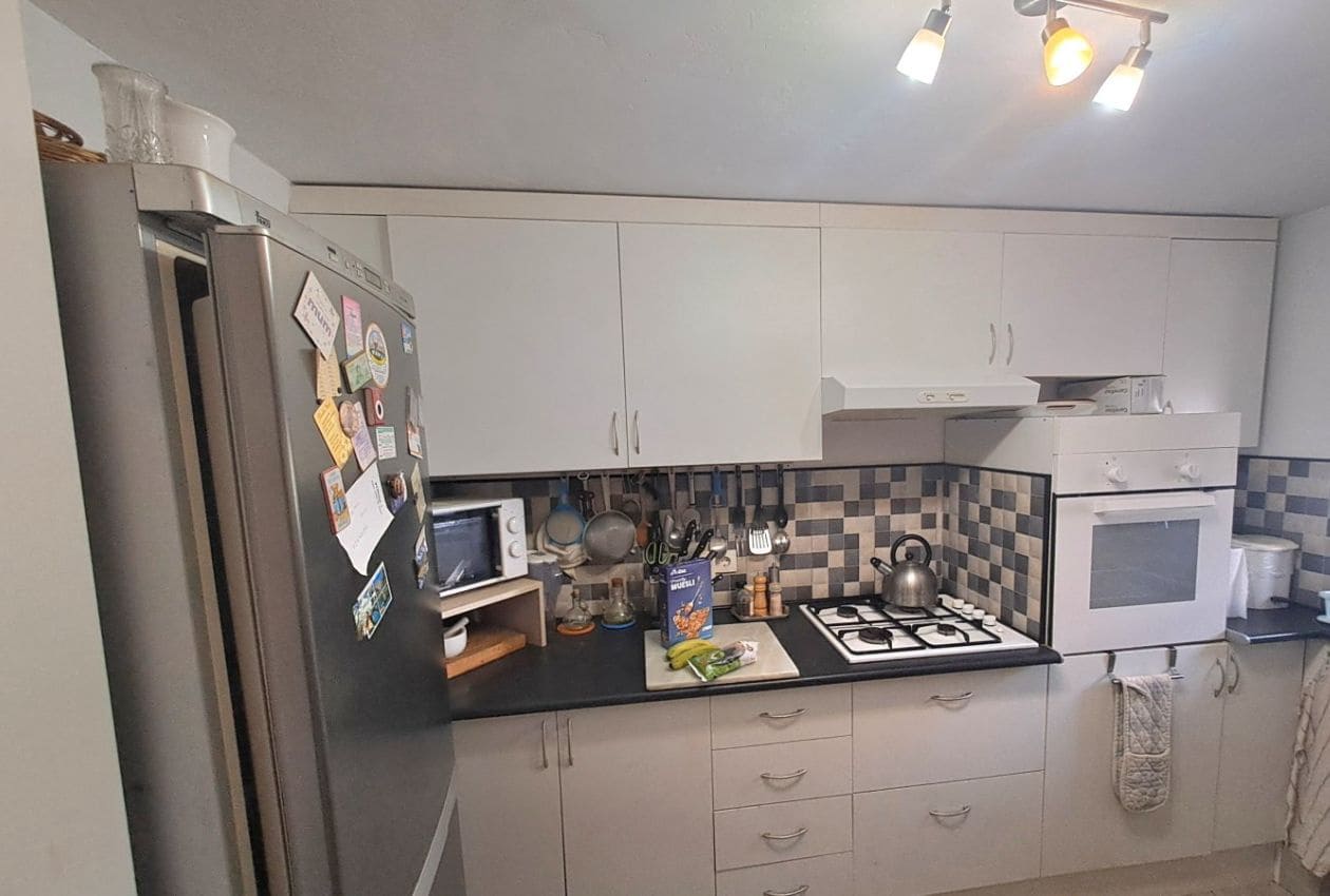 5 soveværelse Byhus til salg i Corcoya - € 110.000 (Ref: 9301810)