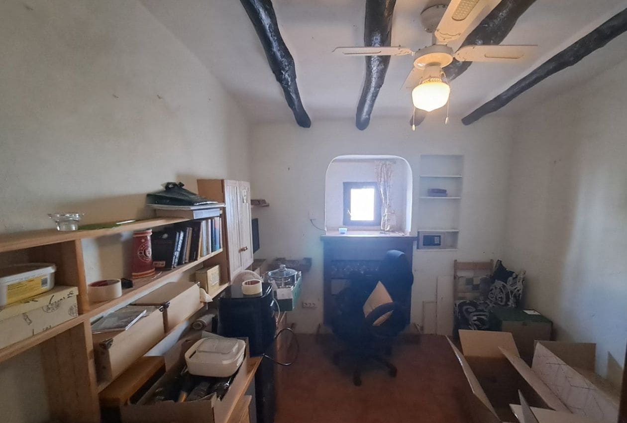 5 soveværelse Byhus til salg i Corcoya - € 110.000 (Ref: 9301810)