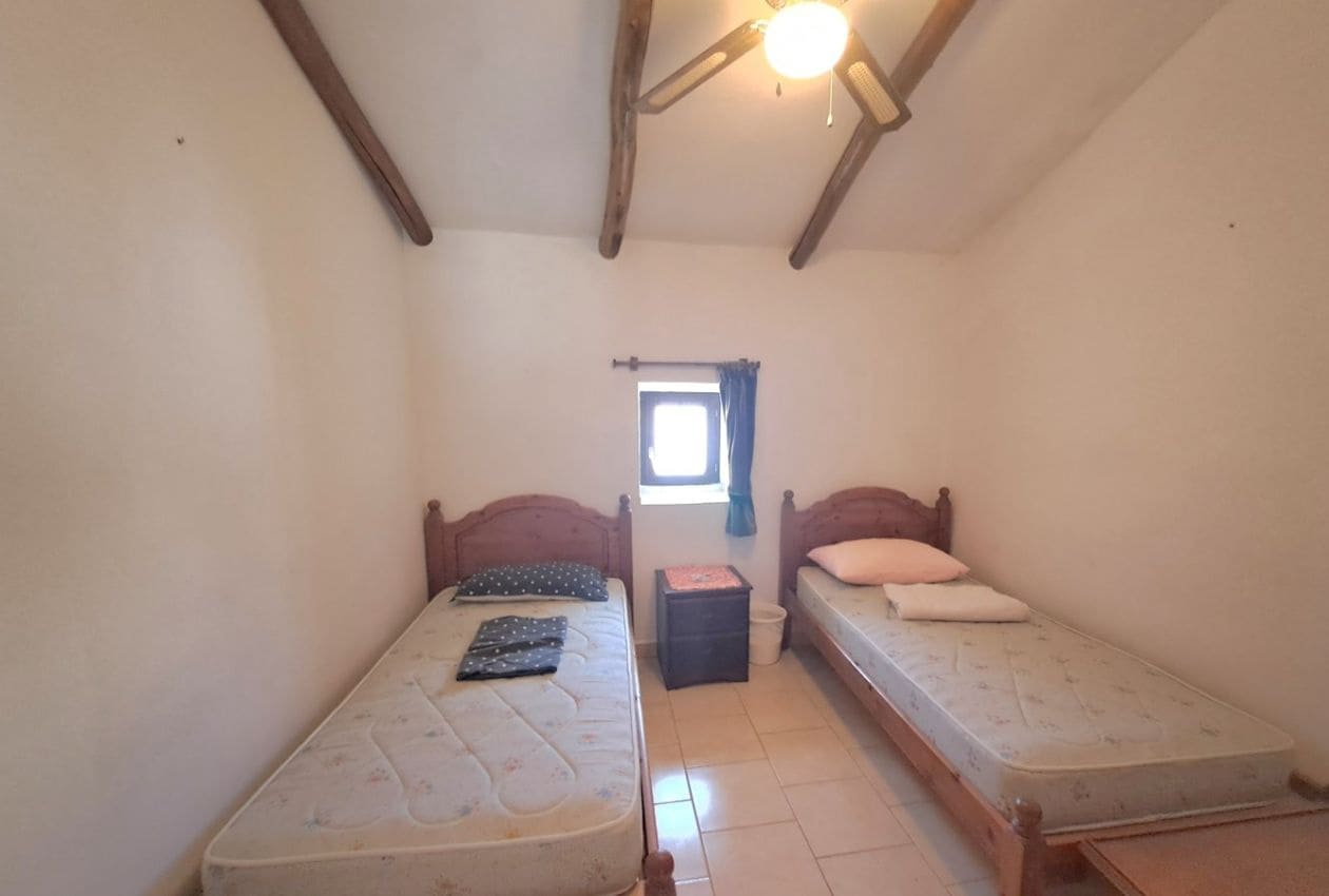 5 soveværelse Byhus til salg i Corcoya - € 110.000 (Ref: 9301810)