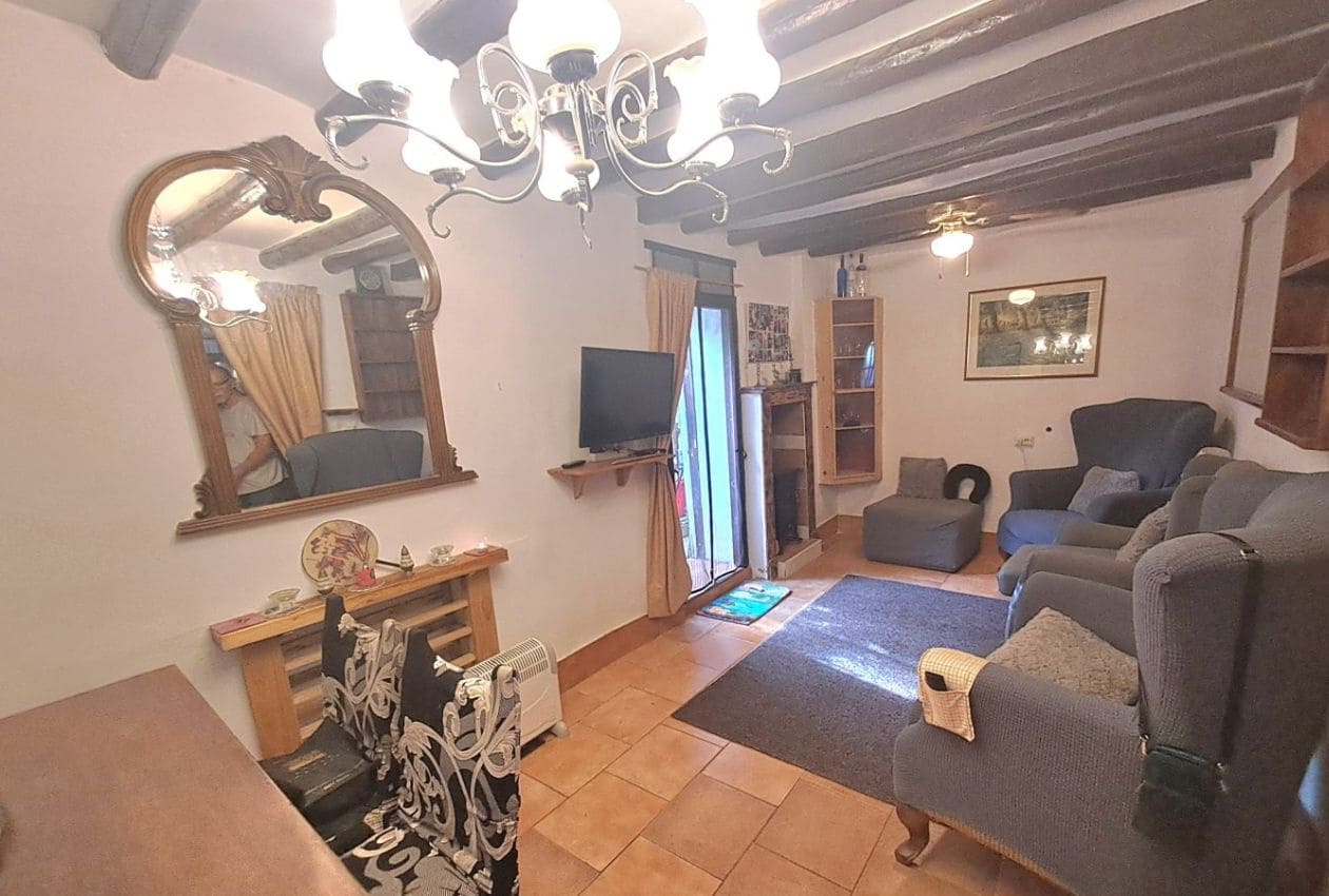 5 soveværelse Byhus til salg i Corcoya - € 110.000 (Ref: 9301810)