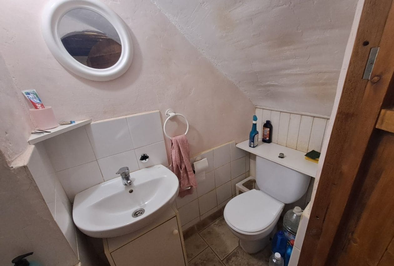 5 soveværelse Byhus til salg i Corcoya - € 110.000 (Ref: 9301810)