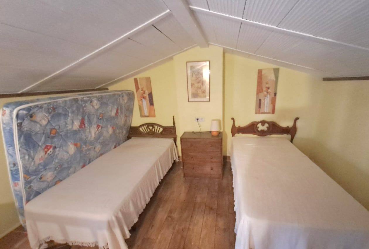 5 soveværelse Byhus til salg i Corcoya - € 110.000 (Ref: 9301810)