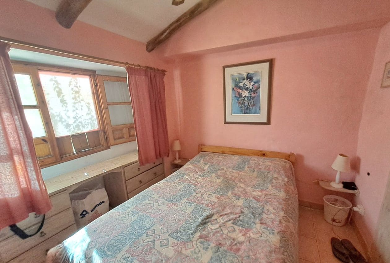 5 soveværelse Byhus til salg i Corcoya - € 110.000 (Ref: 9301810)