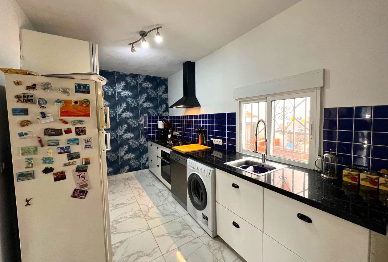 5 bedroom Finca/Country House for sale in Cantoria - € 145,000 (Ref: 9400073)