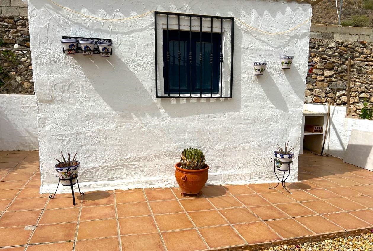 5 bedroom Finca/Country House for sale in Cantoria - € 145,000 (Ref: 9400073)