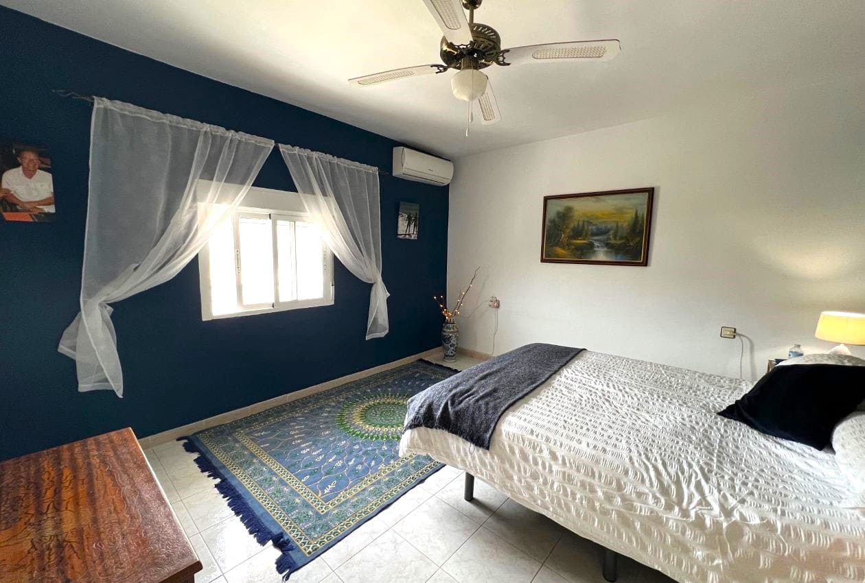 5 bedroom Finca/Country House for sale in Cantoria - € 145,000 (Ref: 9400073)