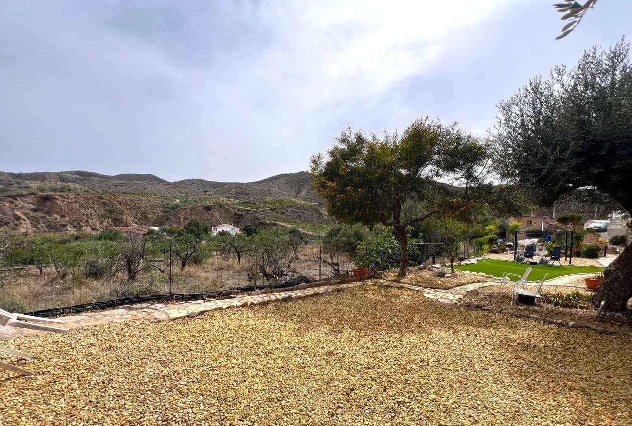 5 bedroom Finca/Country House for sale in Cantoria - € 145,000 (Ref: 9400073)