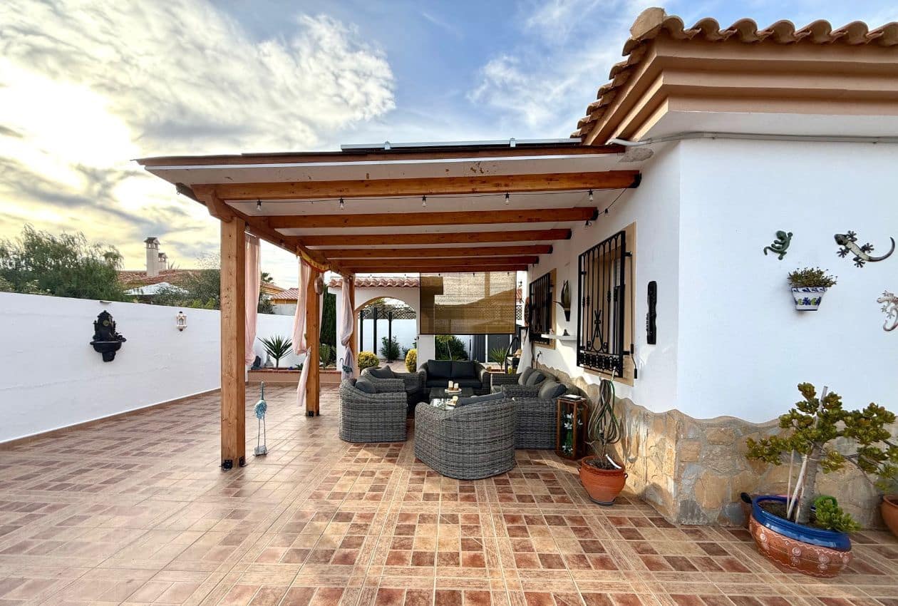 3 sovrum Villa till salu i Arboleas med pool - 325 000 € (Ref: 9402672)