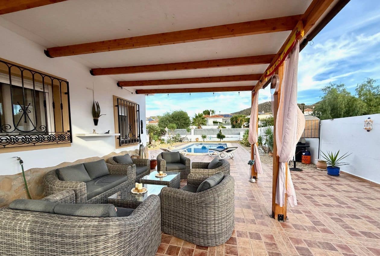 3 sovrum Villa till salu i Arboleas med pool - 325 000 € (Ref: 9402672)