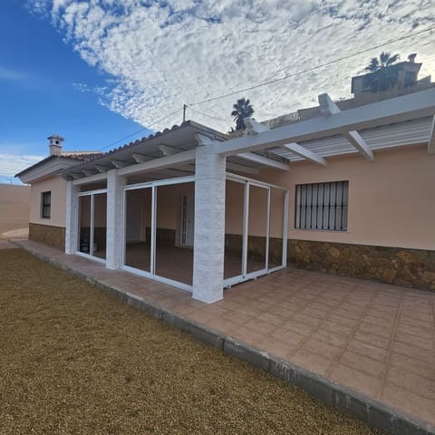 3 bedroom Villa for sale in Arboleas with pool - € 255,000 (Ref: 9451081)