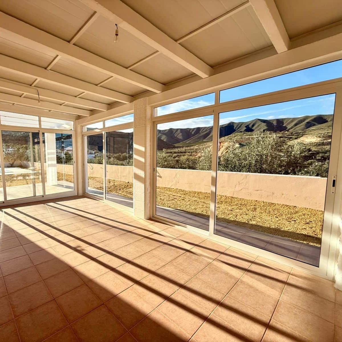 3 makuuhuone Huvila myytävänä paikassa Arboleas mukana uima-altaan - 255 000 € (Ref: 9451081)