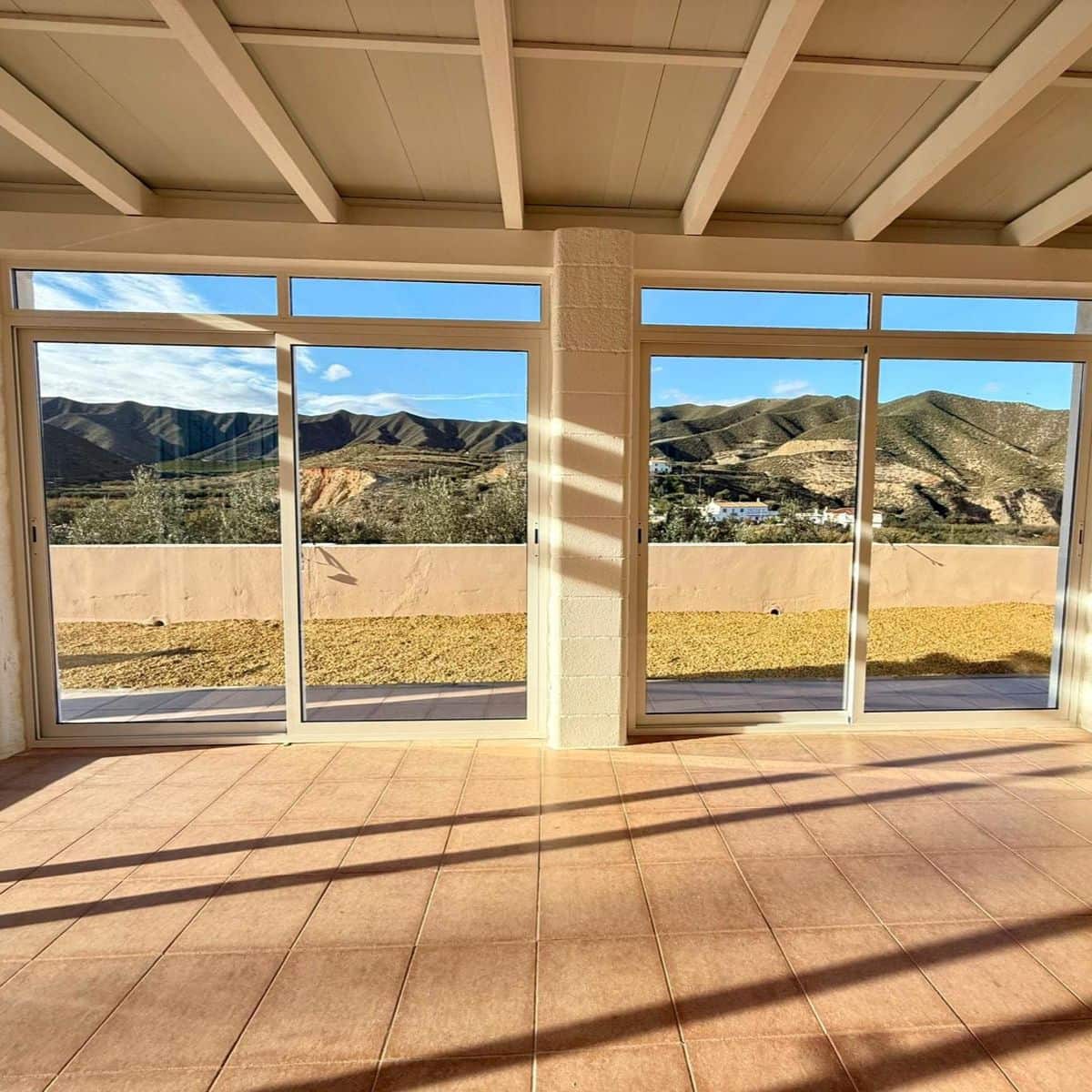 3 makuuhuone Huvila myytävänä paikassa Arboleas mukana uima-altaan - 255 000 € (Ref: 9451081)