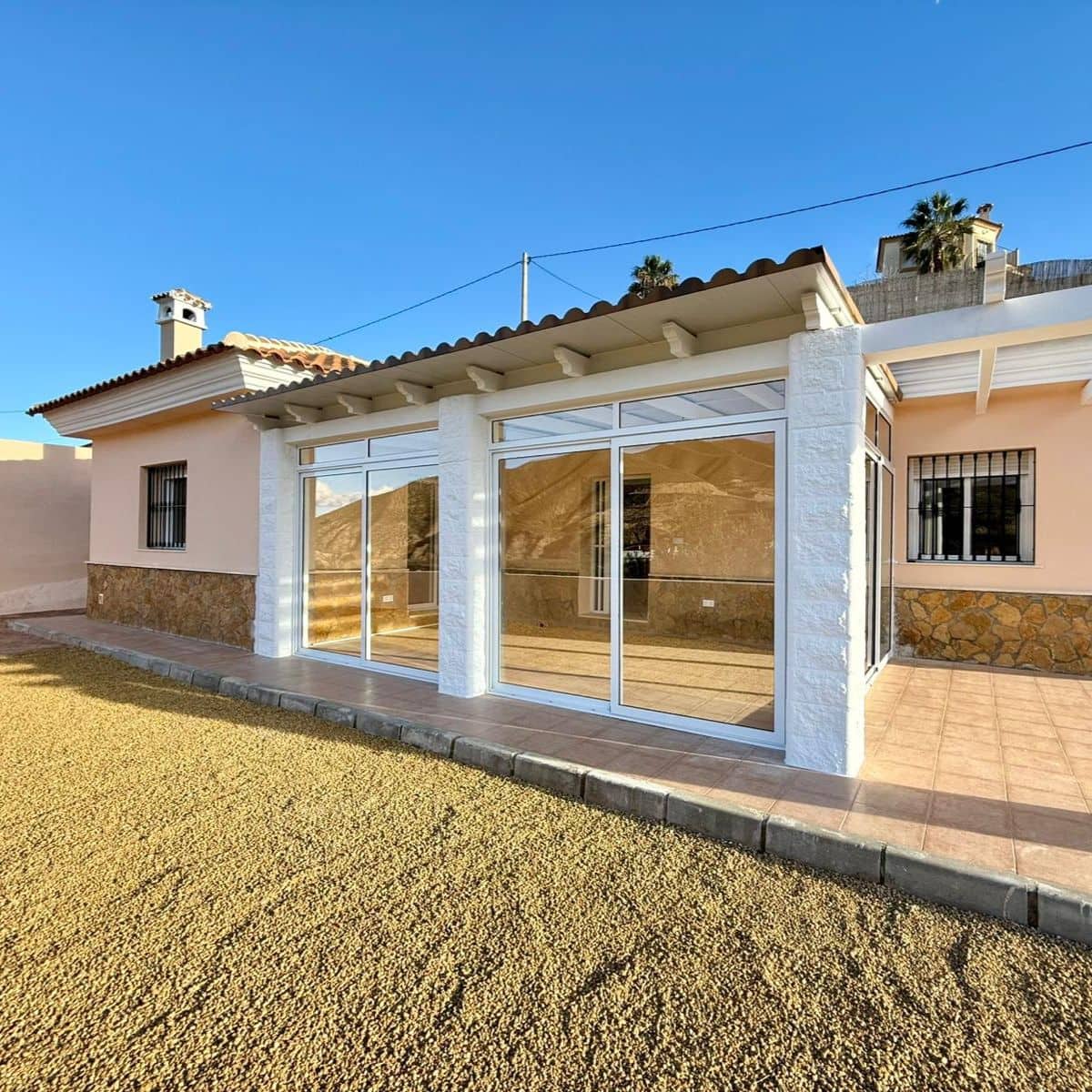 3 makuuhuone Huvila myytävänä paikassa Arboleas mukana uima-altaan - 255 000 € (Ref: 9451081)