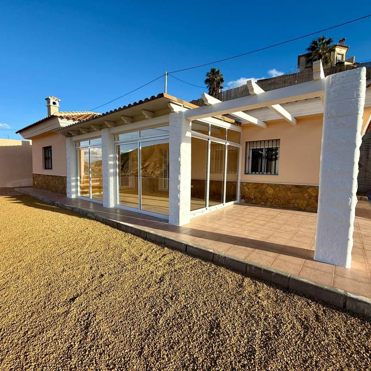 3 makuuhuone Huvila myytävänä paikassa Arboleas mukana uima-altaan - 255 000 € (Ref: 9451081)