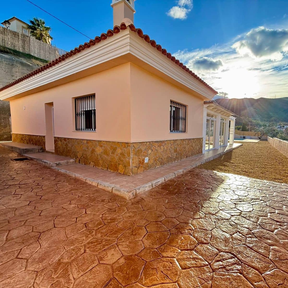 3 makuuhuone Huvila myytävänä paikassa Arboleas mukana uima-altaan - 255 000 € (Ref: 9451081)