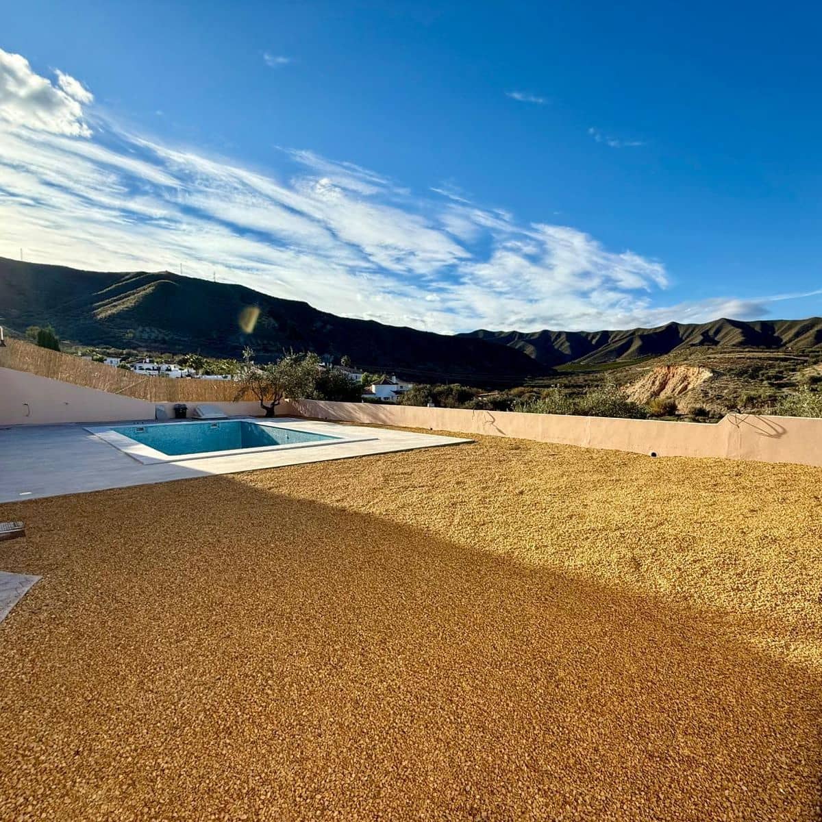 3 makuuhuone Huvila myytävänä paikassa Arboleas mukana uima-altaan - 255 000 € (Ref: 9451081)