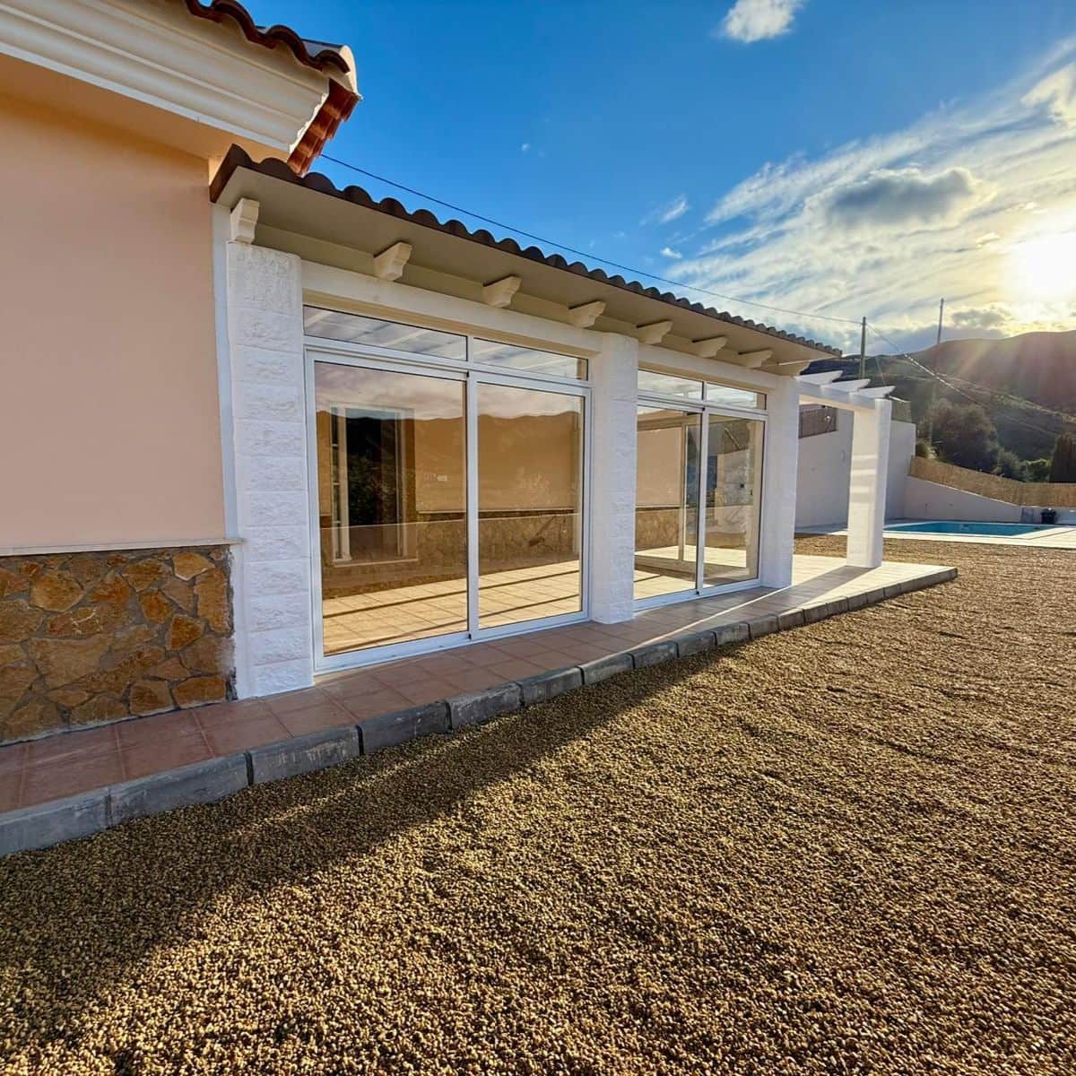 3 makuuhuone Huvila myytävänä paikassa Arboleas mukana uima-altaan - 255 000 € (Ref: 9451081)