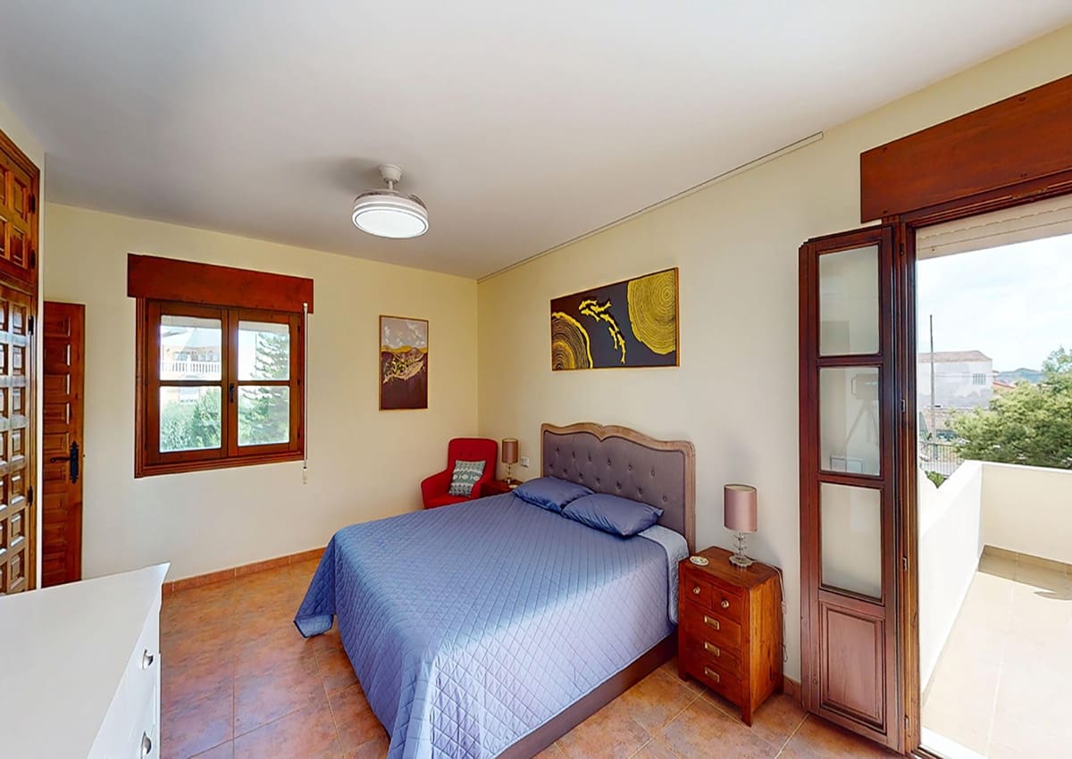 3 quarto Moradia para venda em La Alfoquia com piscina - 375 000 € (Ref: 9451523)