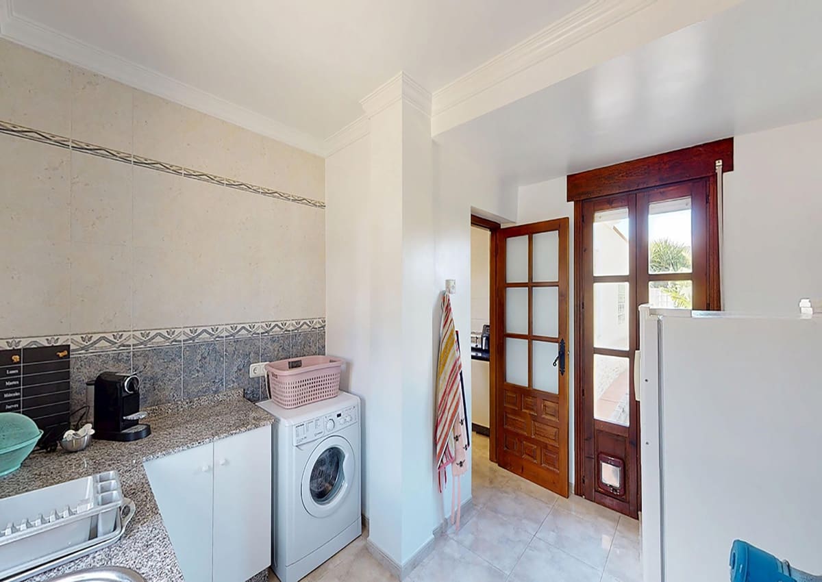 3 quarto Moradia para venda em La Alfoquia com piscina - 375 000 € (Ref: 9451523)