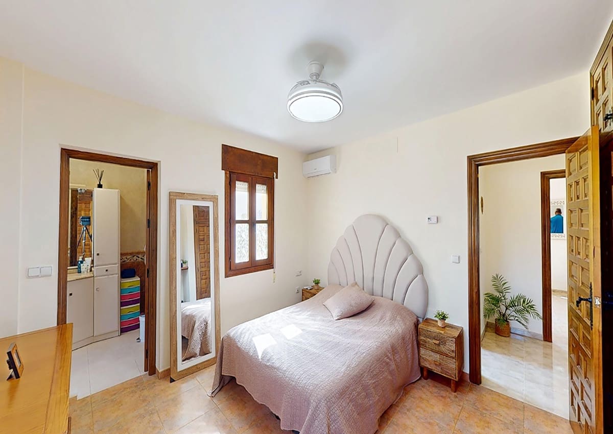 3 quarto Moradia para venda em La Alfoquia com piscina - 375 000 € (Ref: 9451523)