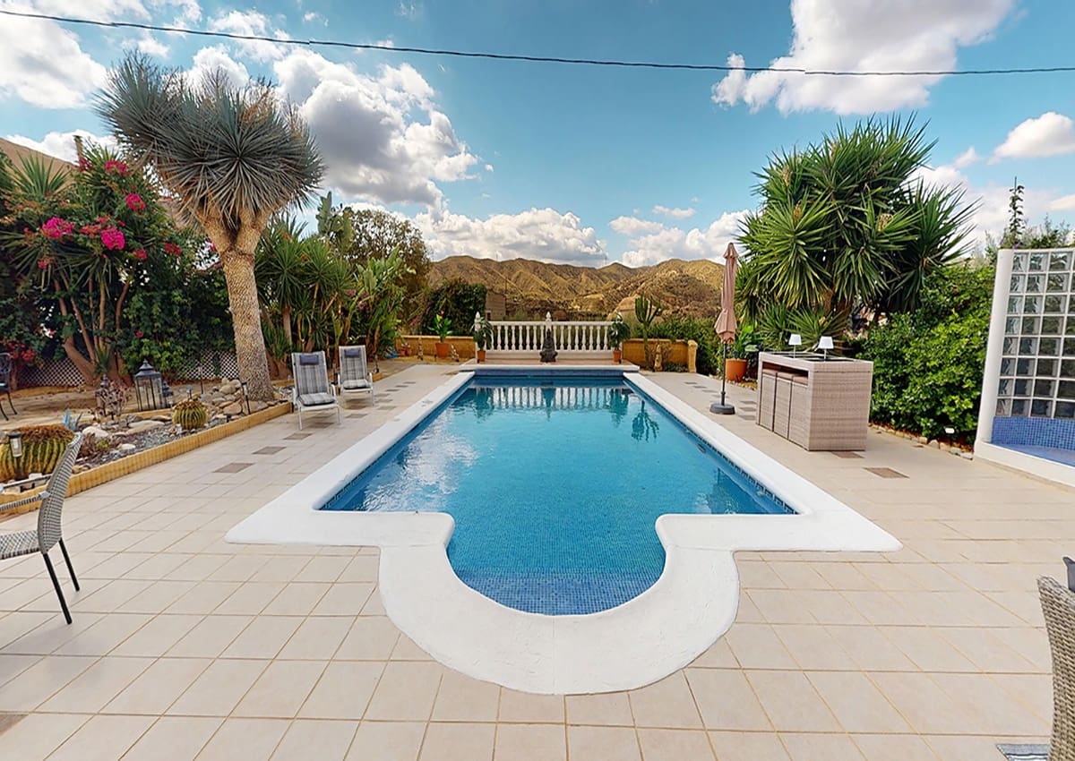 3 quarto Moradia para venda em La Alfoquia com piscina - 375 000 € (Ref: 9451523)