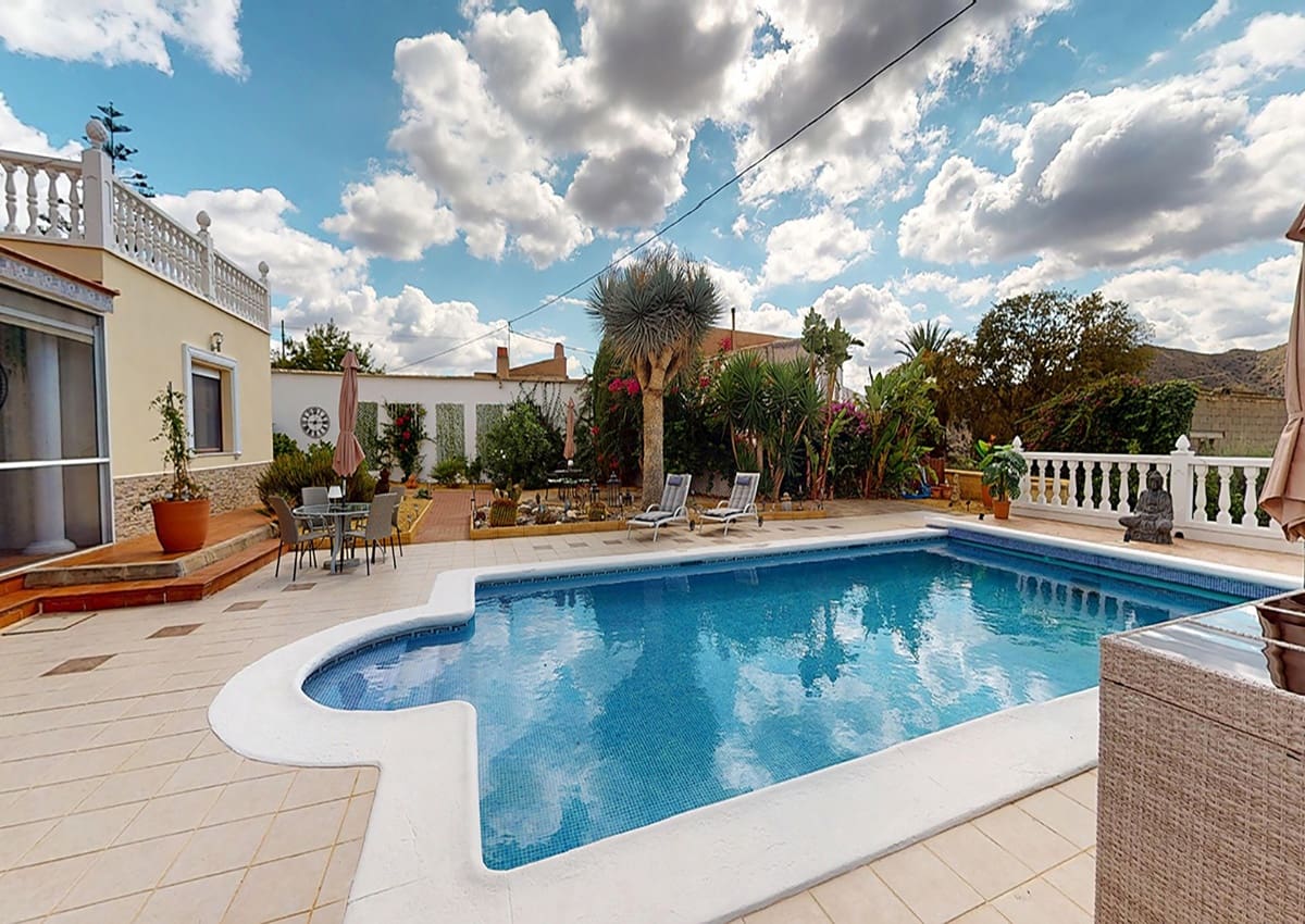 3 quarto Moradia para venda em La Alfoquia com piscina - 375 000 € (Ref: 9451523)