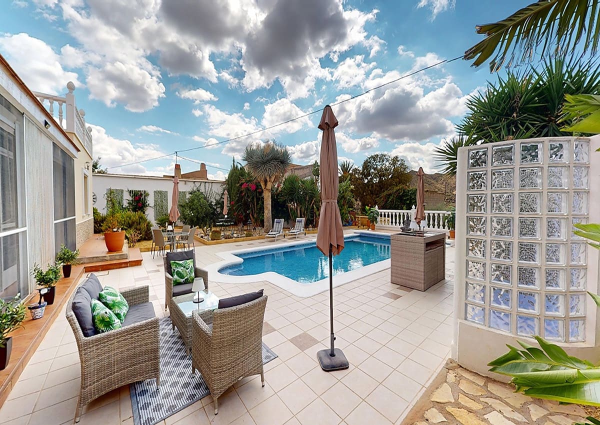 3 quarto Moradia para venda em La Alfoquia com piscina - 375 000 € (Ref: 9451523)