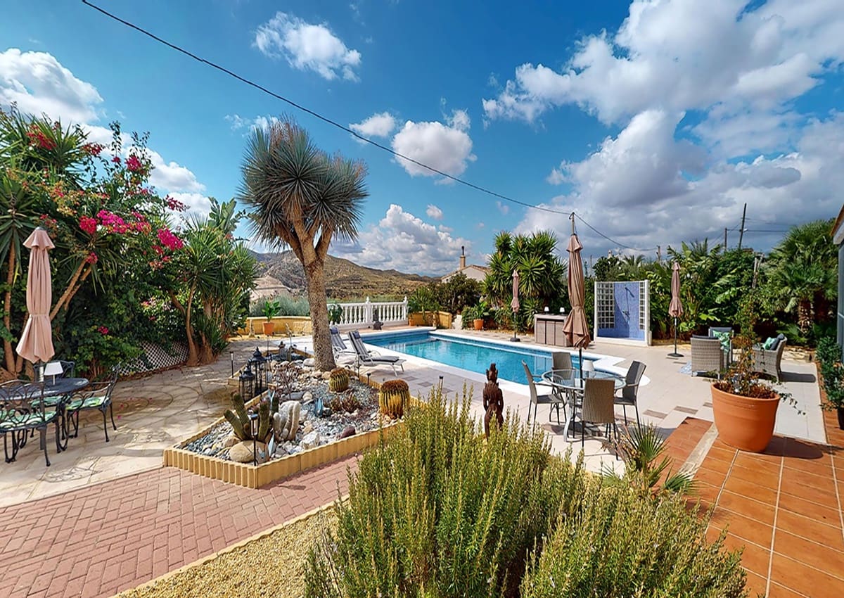 3 quarto Moradia para venda em La Alfoquia com piscina - 375 000 € (Ref: 9451523)