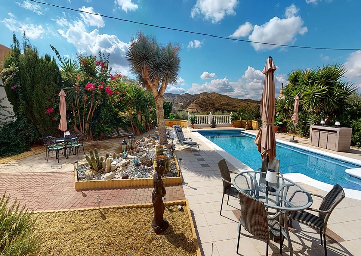 3 quarto Moradia para venda em La Alfoquia com piscina - 375 000 € (Ref: 9451523)