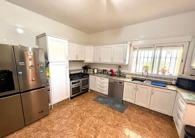 3 bedroom Villa for sale in Albox with pool - € 265,000 (Ref: 9467642)