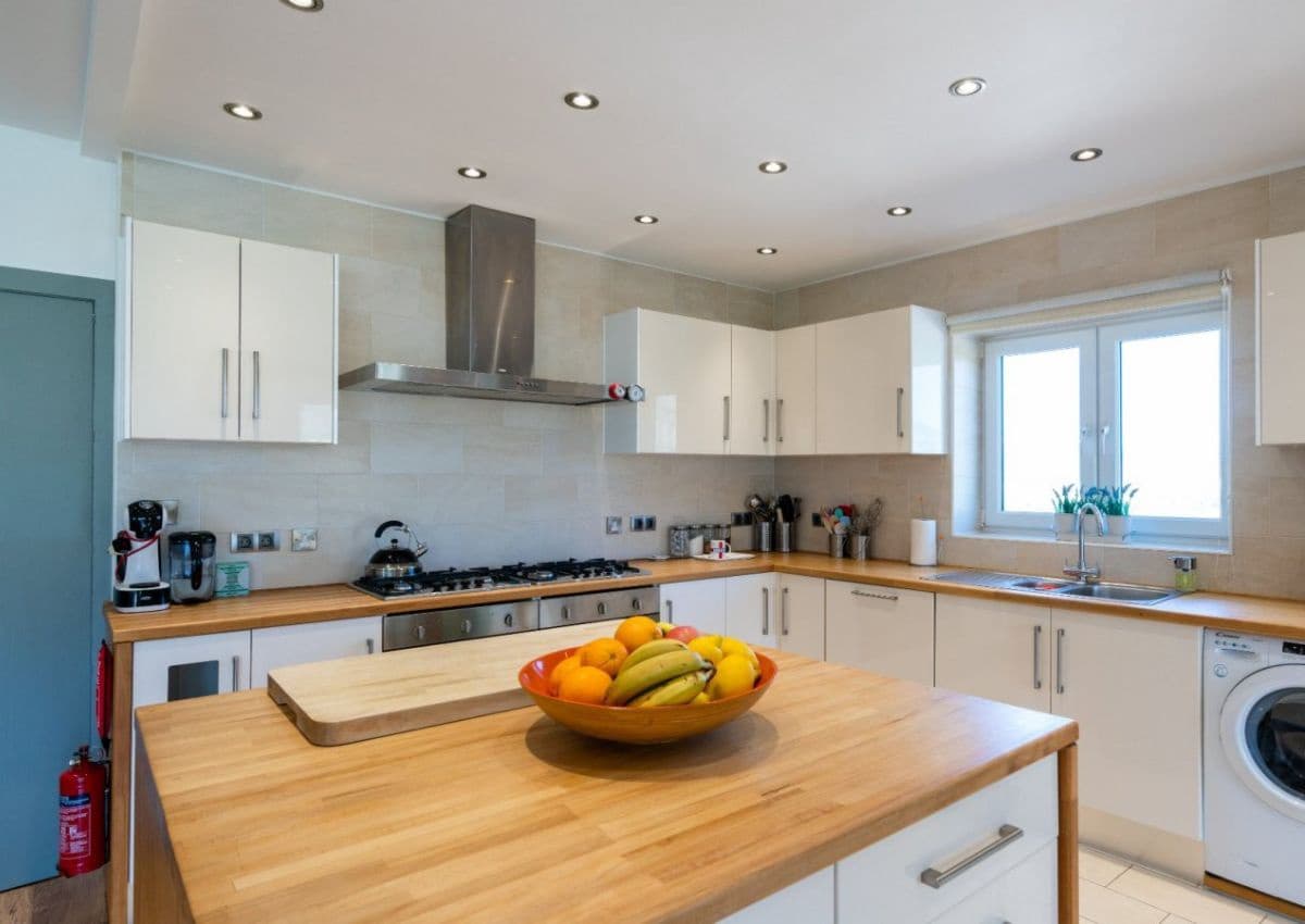 6 slaapkamer Finca/Landhuis te koop in Iznajar met zwembad - € 845.000 (Ref: 9523381)