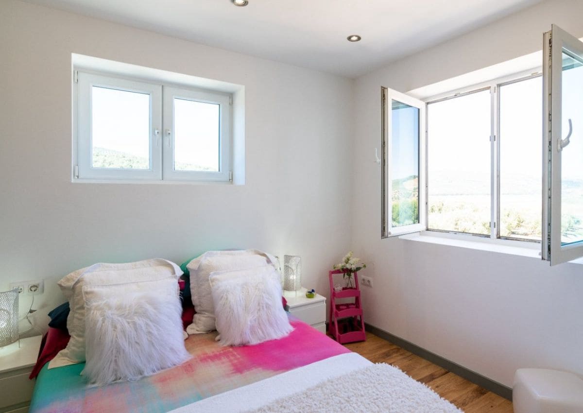 6 slaapkamer Finca/Landhuis te koop in Iznajar met zwembad - € 845.000 (Ref: 9523381)