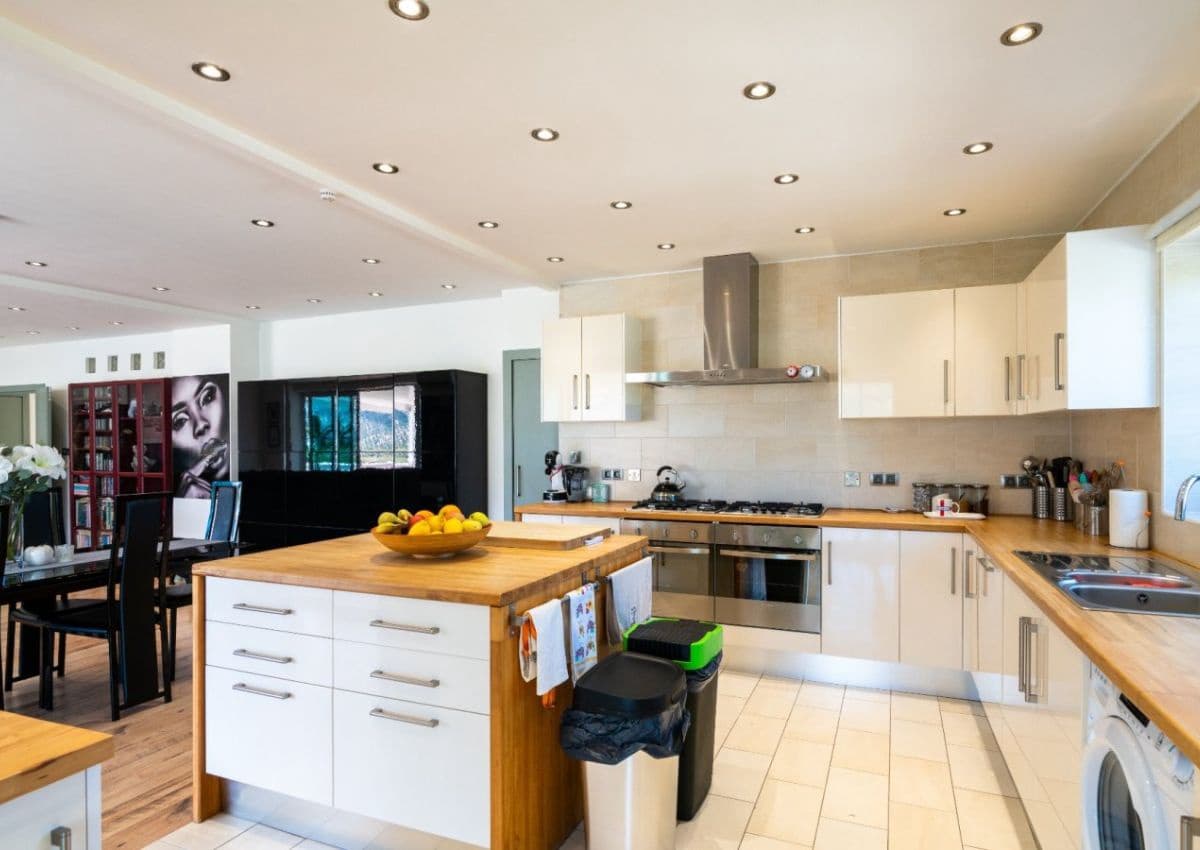 6 slaapkamer Finca/Landhuis te koop in Iznajar met zwembad - € 845.000 (Ref: 9523381)