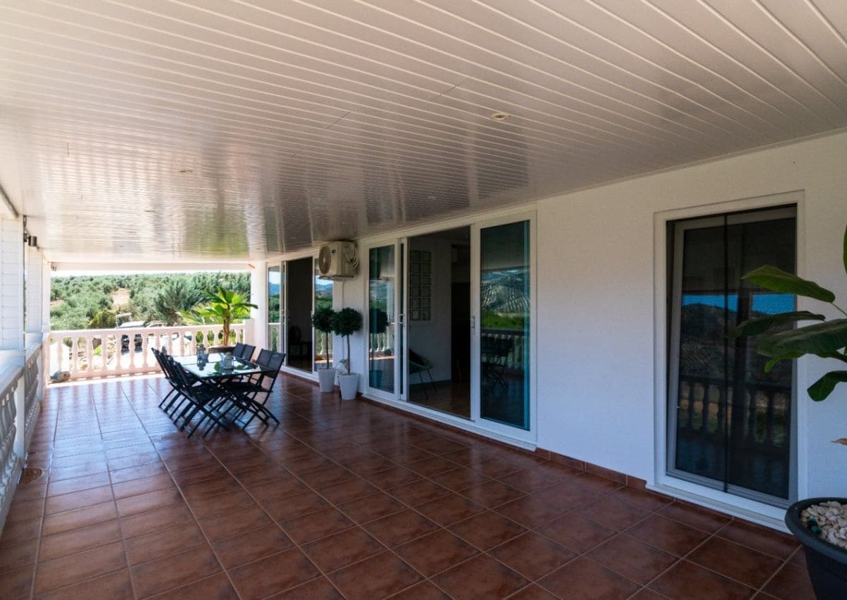 6 slaapkamer Finca/Landhuis te koop in Iznajar met zwembad - € 845.000 (Ref: 9523381)