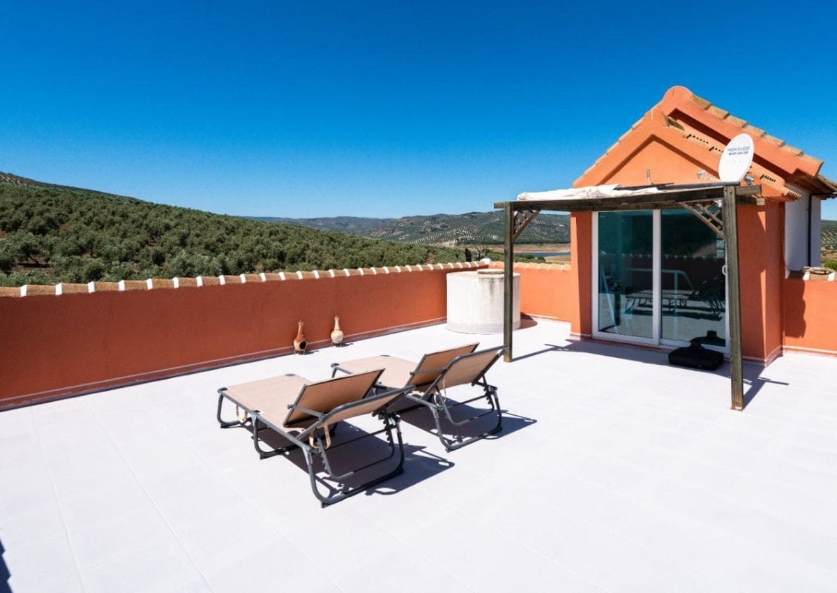 6 slaapkamer Finca/Landhuis te koop in Iznajar met zwembad - € 845.000 (Ref: 9523381)