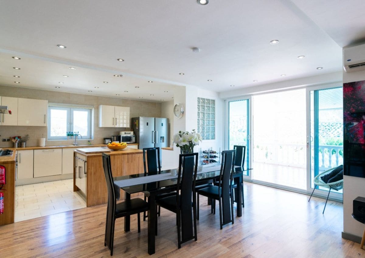 6 slaapkamer Finca/Landhuis te koop in Iznajar met zwembad - € 845.000 (Ref: 9523381)