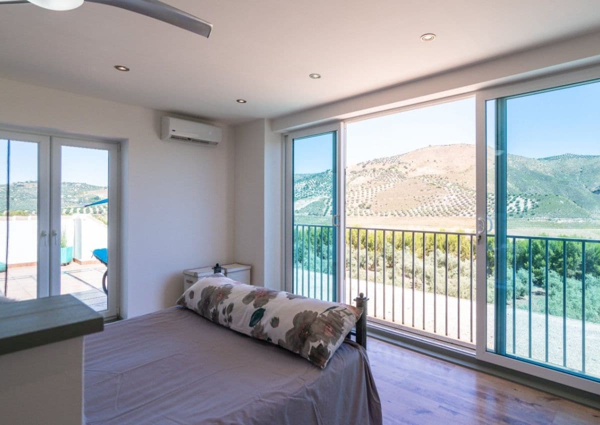 6 slaapkamer Finca/Landhuis te koop in Iznajar met zwembad - € 845.000 (Ref: 9523381)