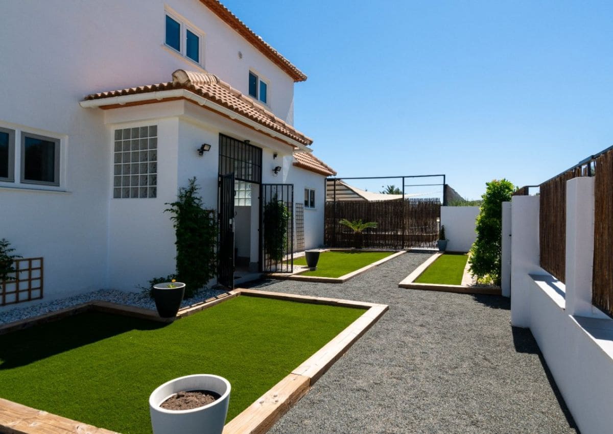 6 slaapkamer Finca/Landhuis te koop in Iznajar met zwembad - € 845.000 (Ref: 9523381)