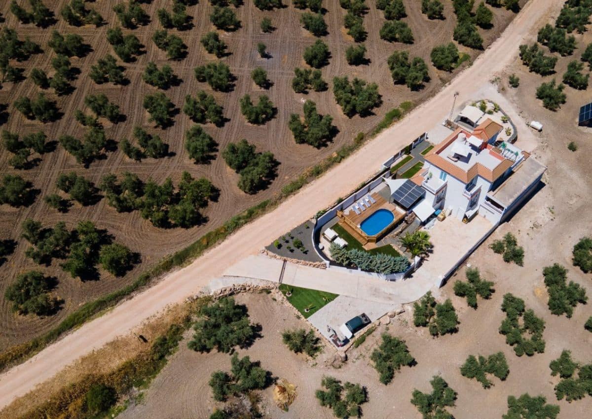 6 slaapkamer Finca/Landhuis te koop in Iznajar met zwembad - € 845.000 (Ref: 9523381)