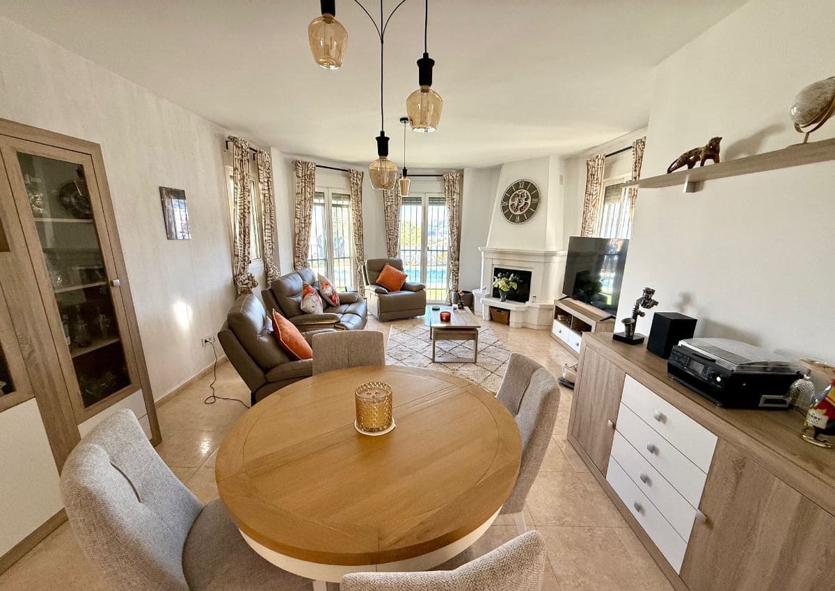 4 soveværelse Villa til salg i Arboleas med swimmingpool - € 300.000 (Ref: 9534831)