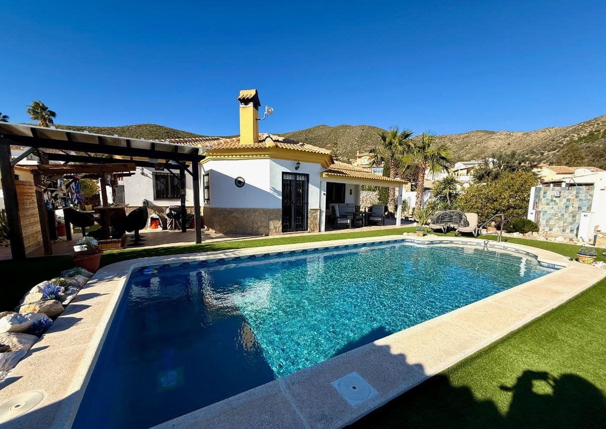 4 soveværelse Villa til salg i Arboleas med swimmingpool - € 300.000 (Ref: 9534831)