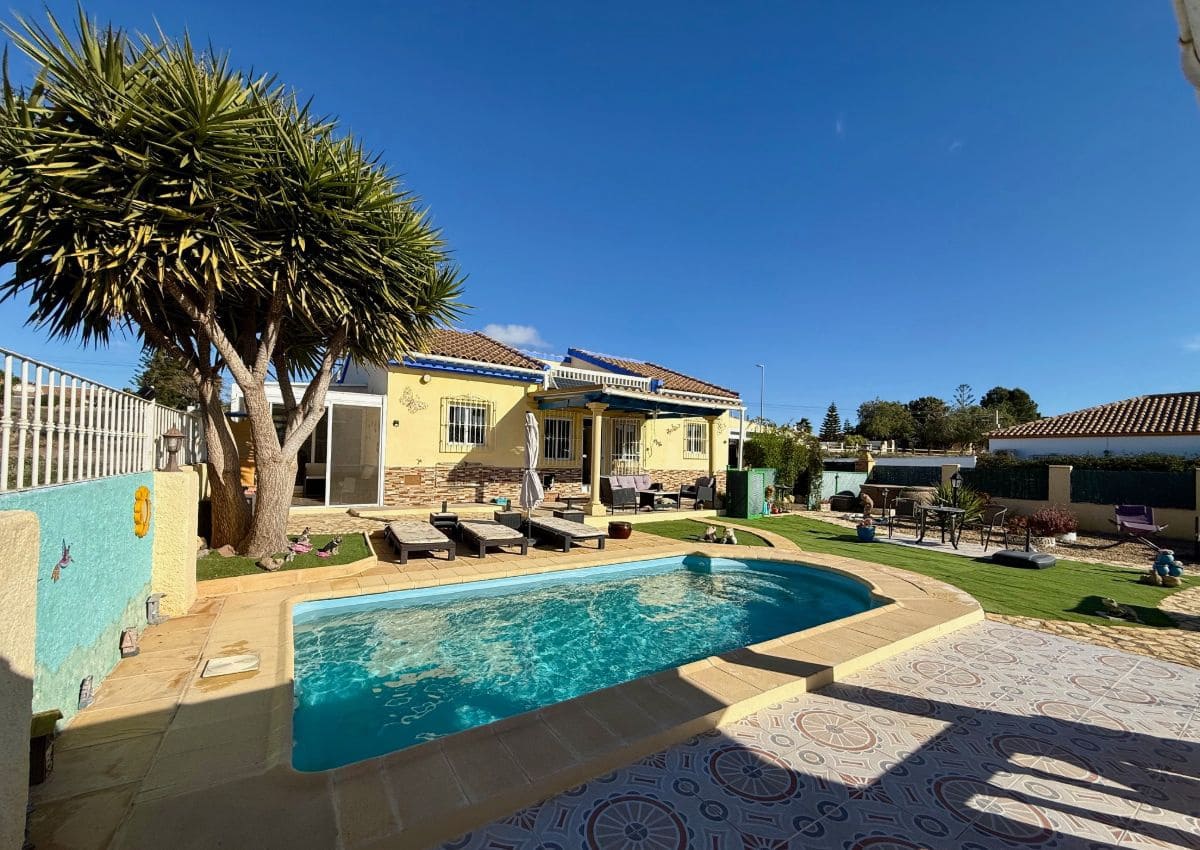 3 soveværelse Villa til salg i Arboleas med swimmingpool - € 259.995 (Ref: 9535275)