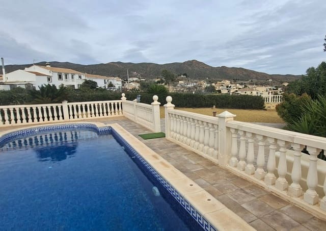 3 soveværelse Villa til salg i Arboleas med swimmingpool - € 195.000 (Ref: 9535276)