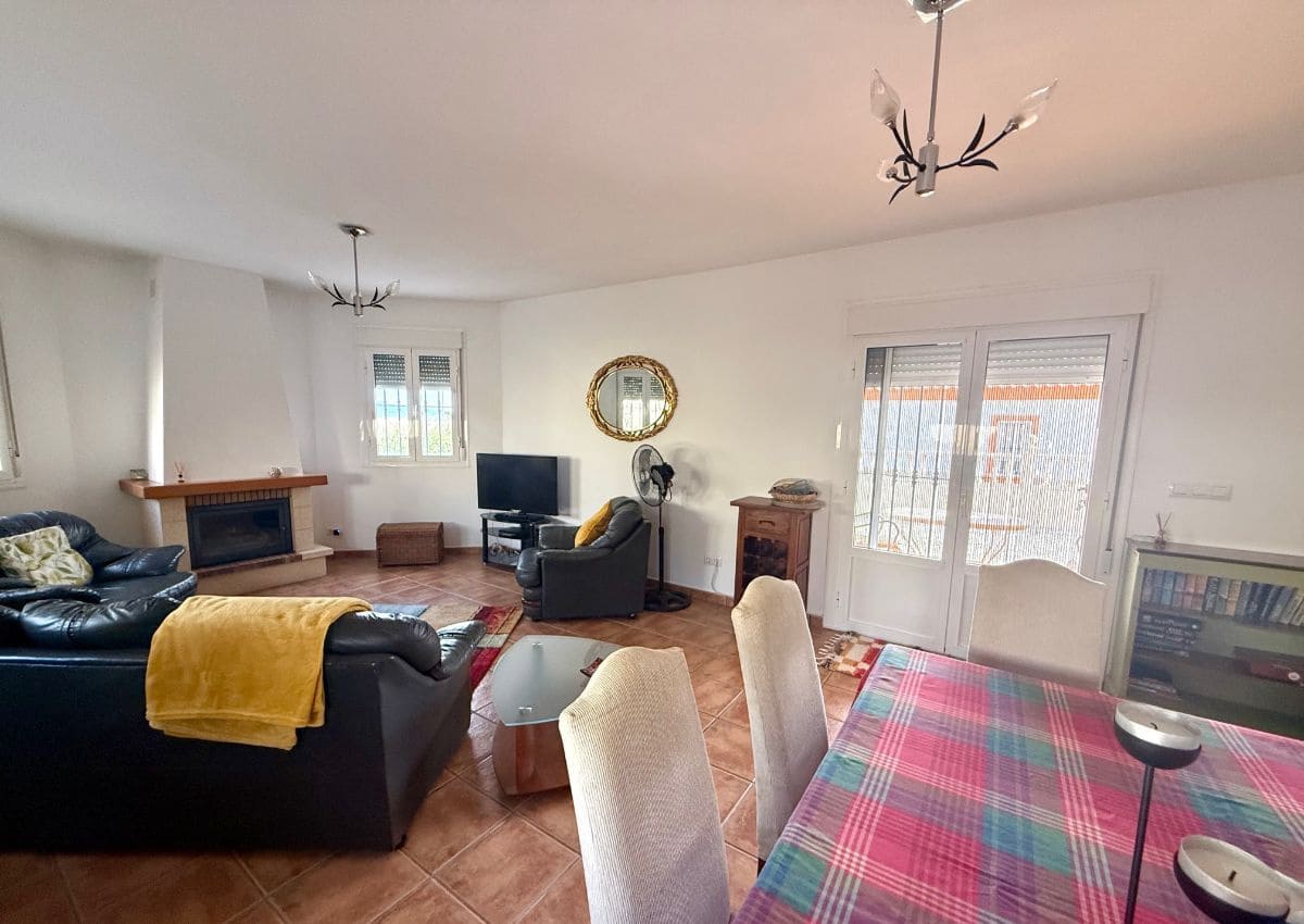 3 makuuhuone Huvila myytävänä paikassa Arboleas mukana uima-altaan - 269 000 € (Ref: 9554266)