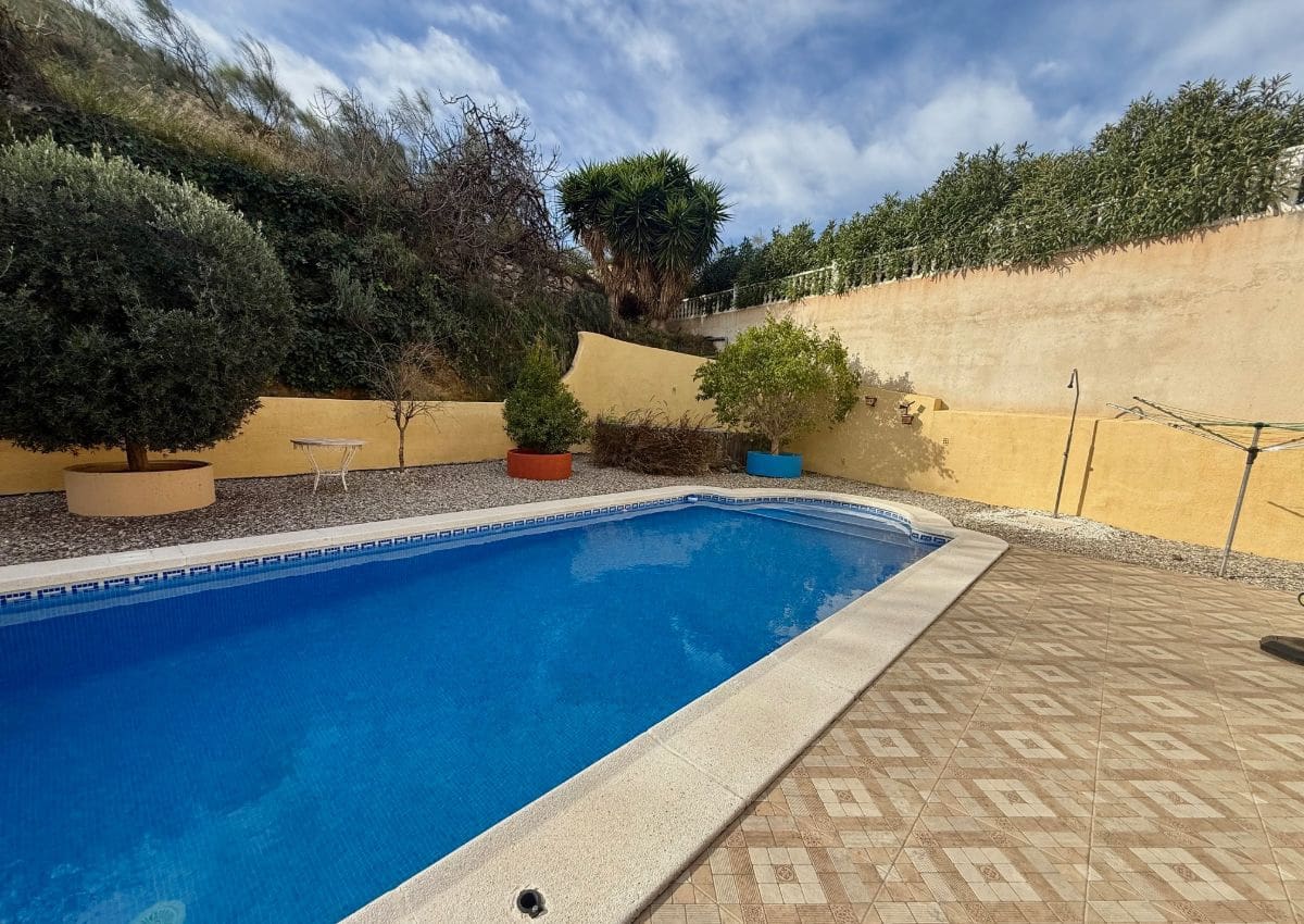 3 makuuhuone Huvila myytävänä paikassa Arboleas mukana uima-altaan - 269 000 € (Ref: 9554266)