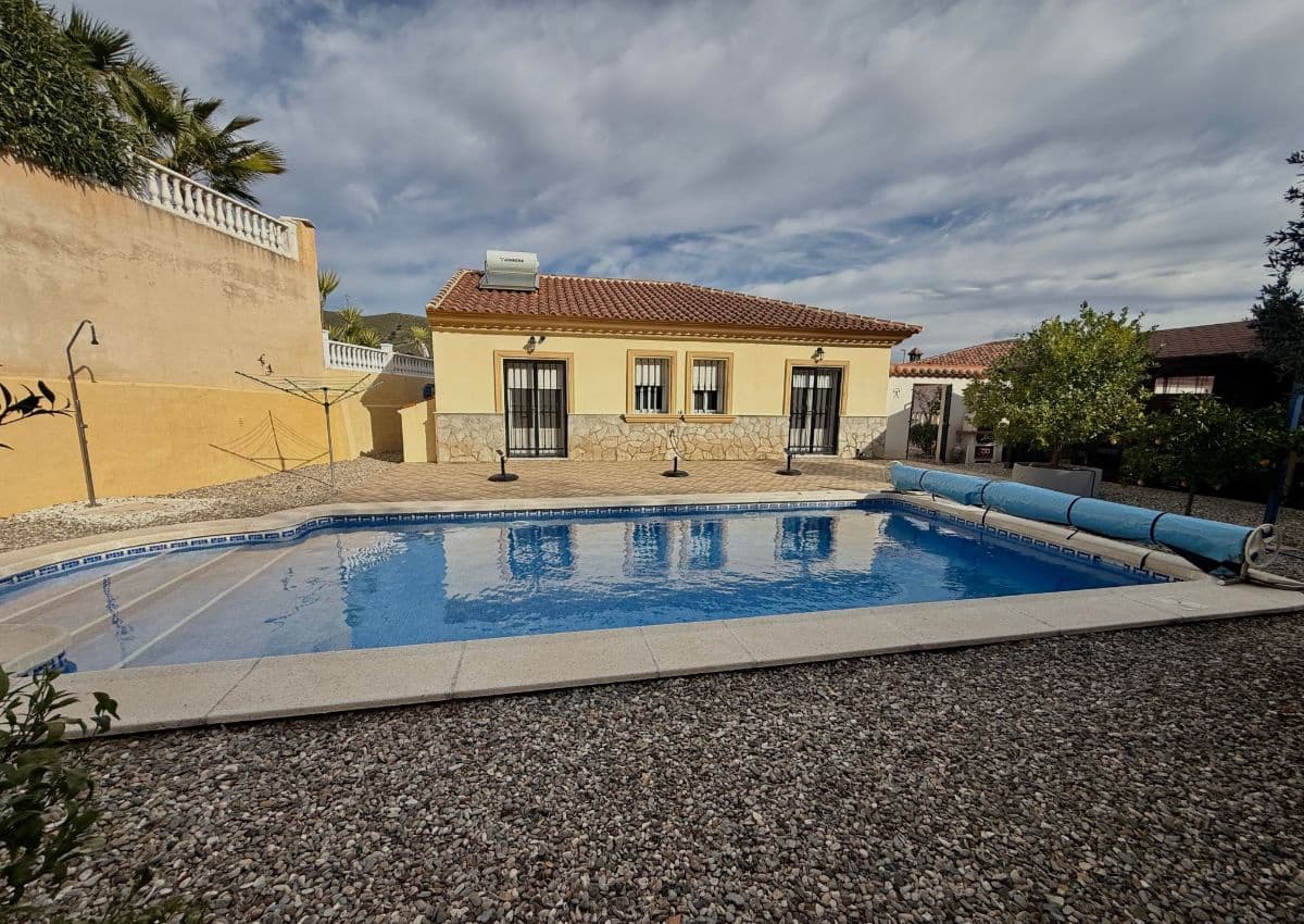 3 makuuhuone Huvila myytävänä paikassa Arboleas mukana uima-altaan - 269 000 € (Ref: 9554266)