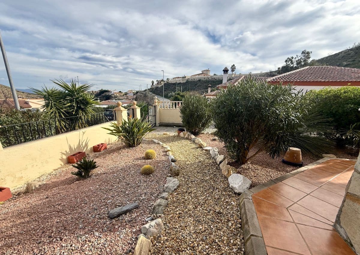 3 makuuhuone Huvila myytävänä paikassa Arboleas mukana uima-altaan - 269 000 € (Ref: 9554266)