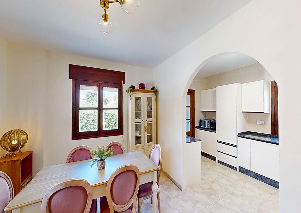 3 makuuhuone Huvila myytävänä paikassa La Alfoquia mukana uima-altaan - 375 000 € (Ref: 9598138)